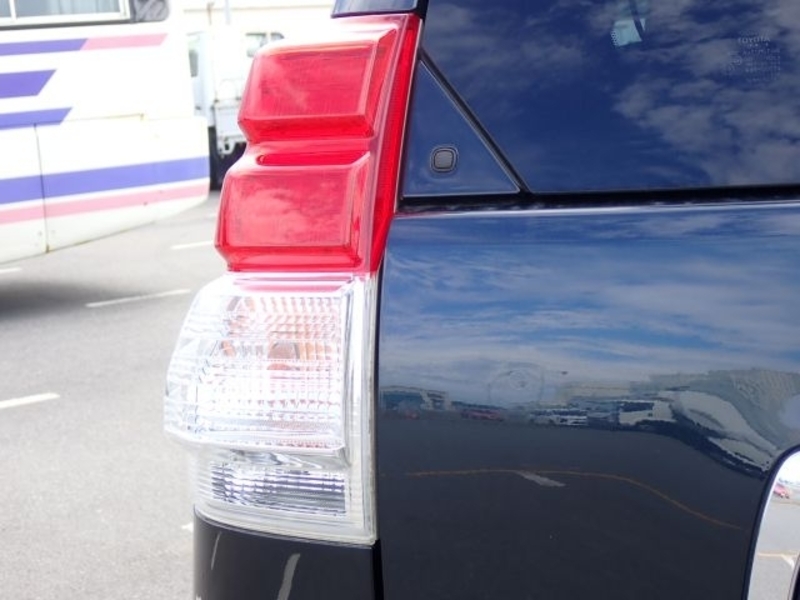 LAND CRUISER PRADO-2