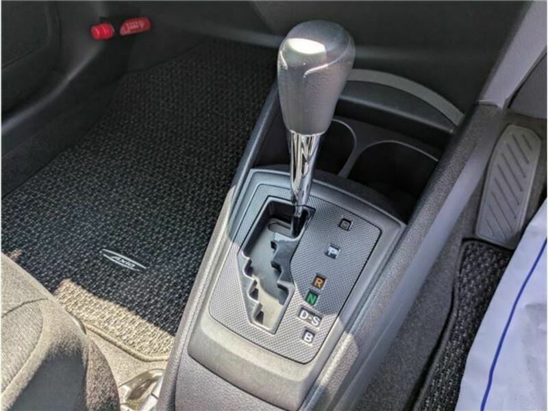 COROLLA AXIO
