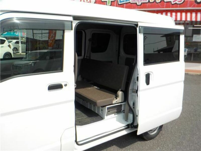 MINICAB VAN-4