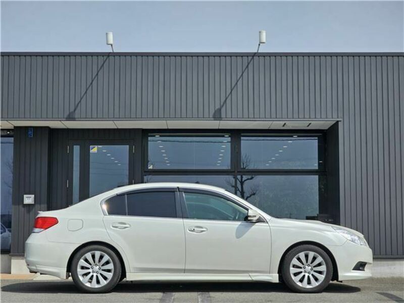 LEGACY B4