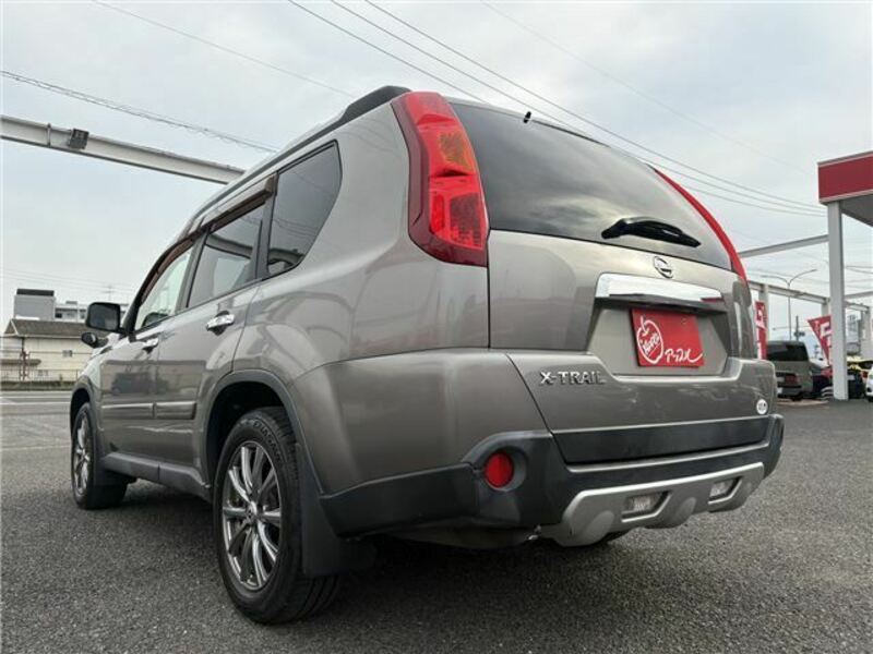 X-TRAIL