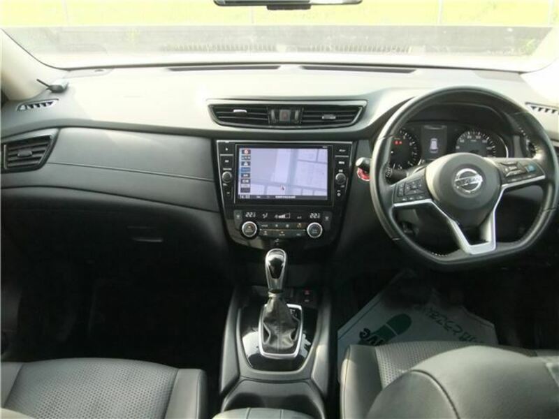 X-TRAIL