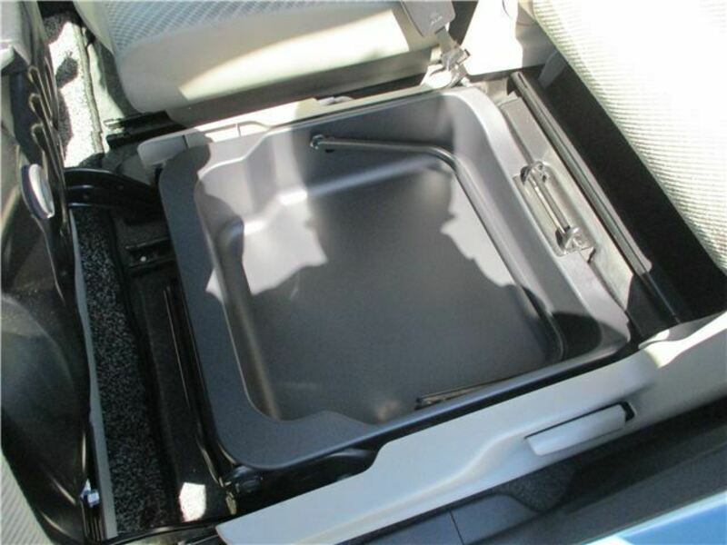 WAGON R-16