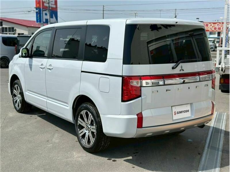 DELICA D5