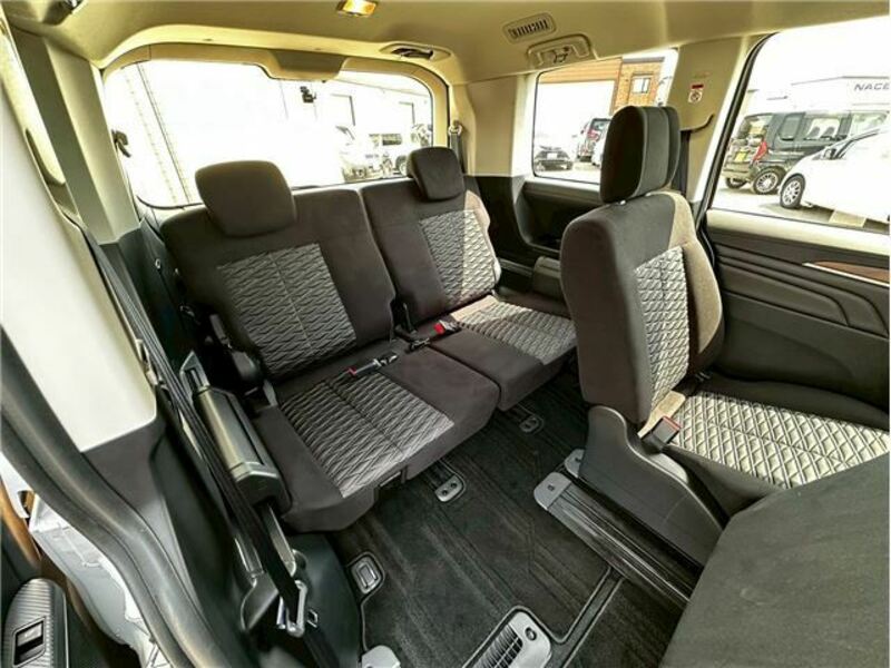 DELICA D5
