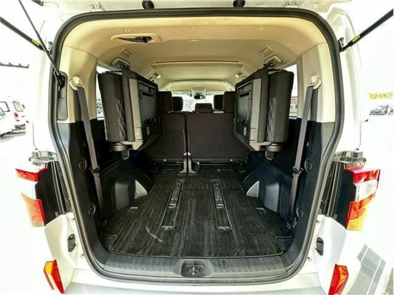 DELICA D5