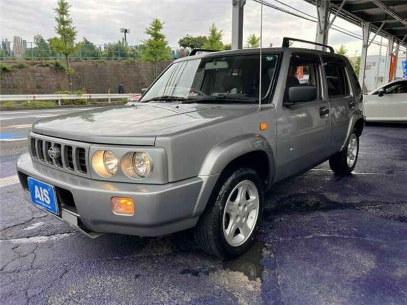 NISSAN RASHEEN