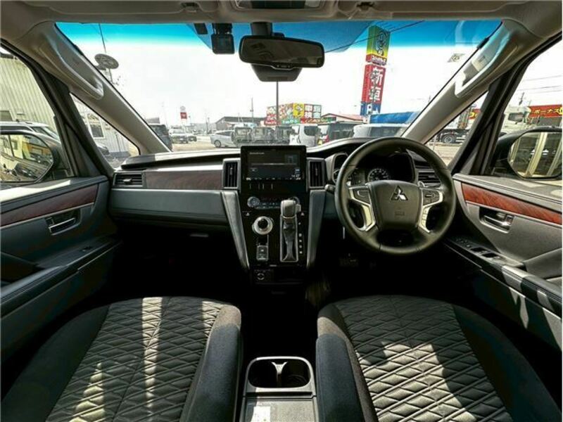 DELICA D5