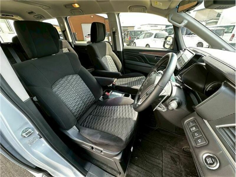 DELICA D5