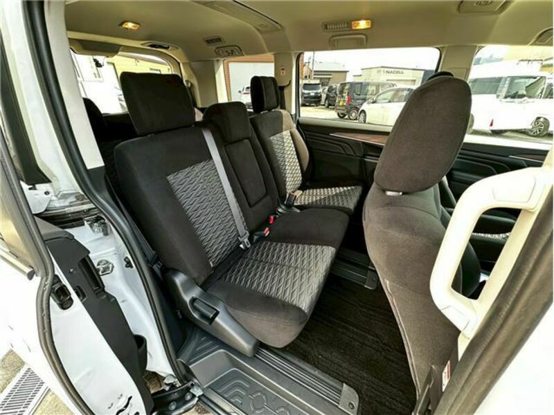 DELICA D5