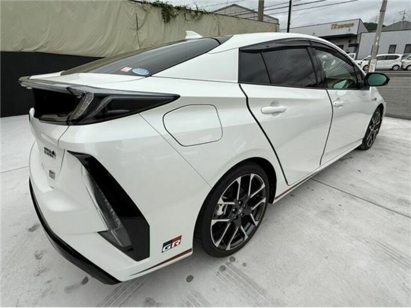 PRIUS PHV
