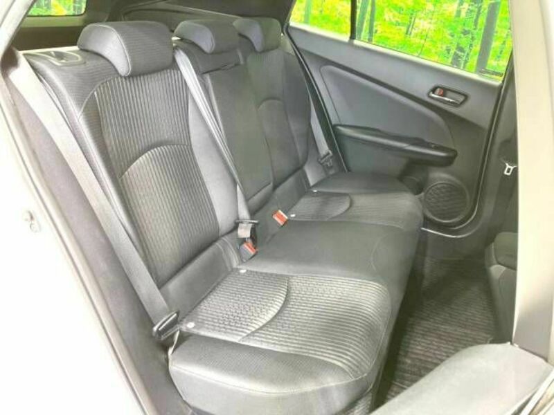 PRIUS-8