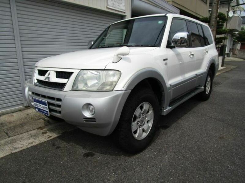 MITSUBISHI PAJERO