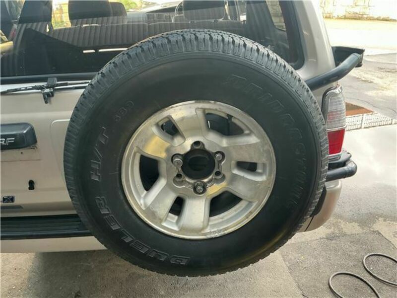 HILUX SURF