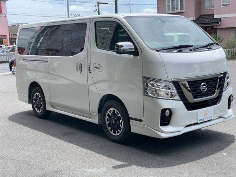 NV350 CARAVAN-15