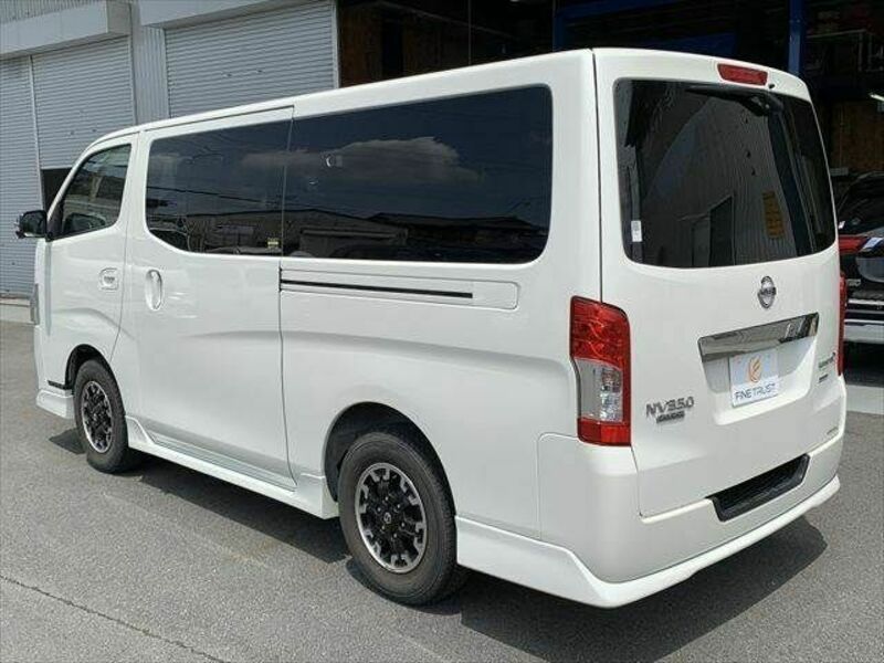 NV350 CARAVAN-19