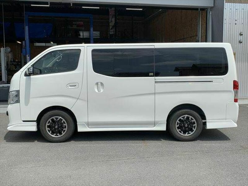 NV350 CARAVAN-20