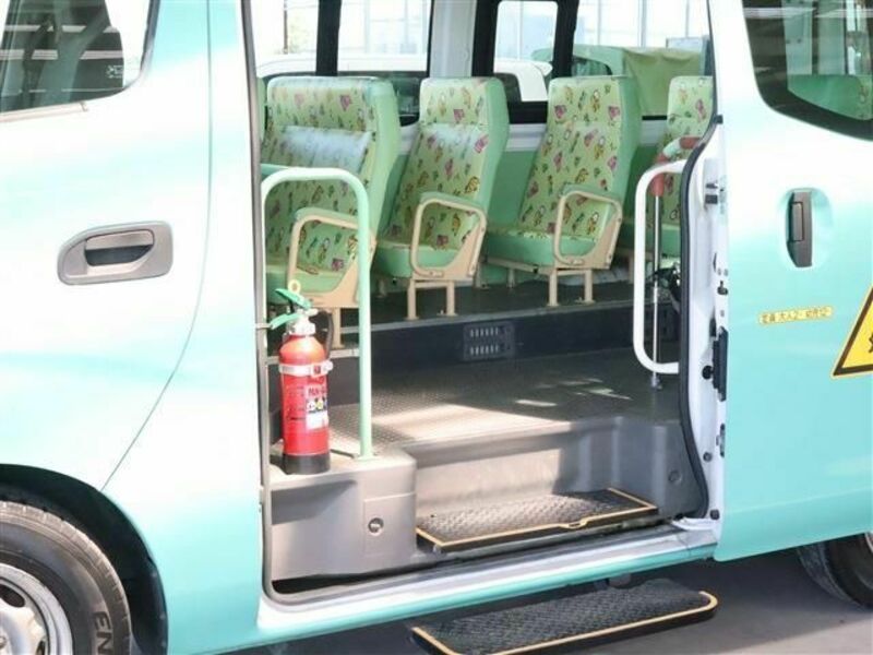 NV350 CARAVAN WAGON-27