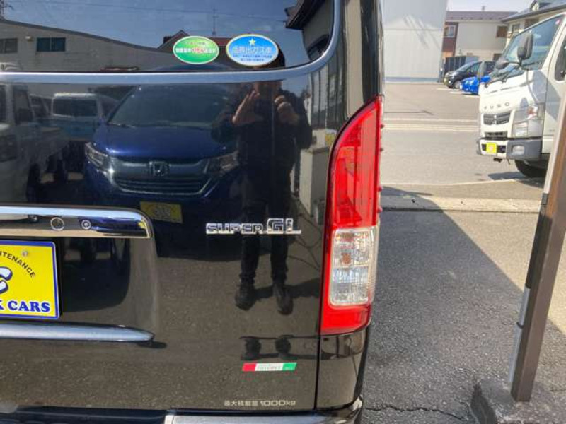 HIACE VAN
