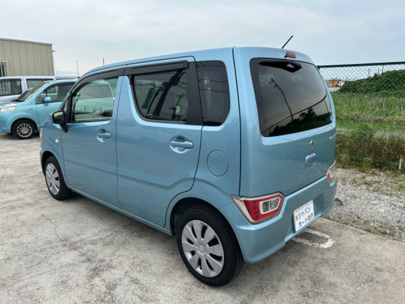 WAGON R-12