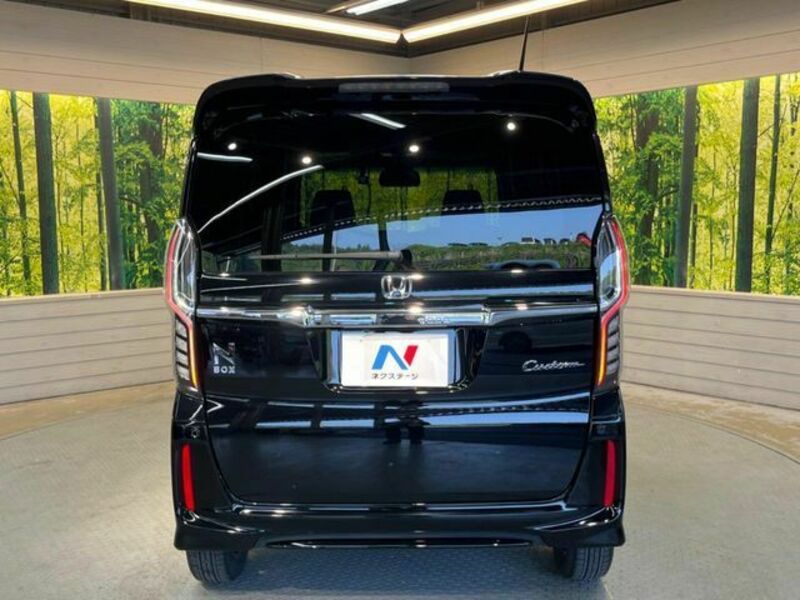 N BOX CUSTOM