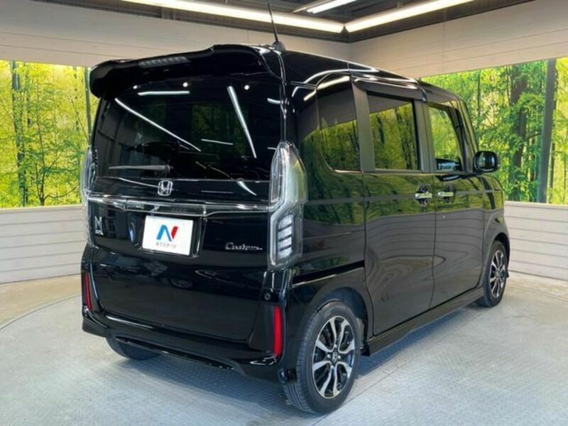 N BOX CUSTOM
