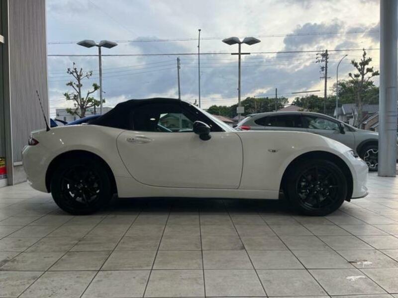 ROADSTER