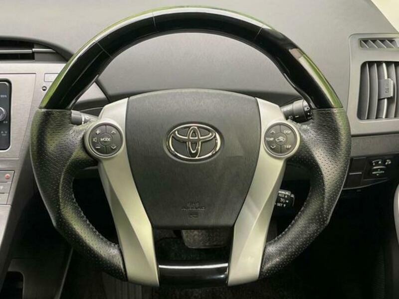 PRIUS-10