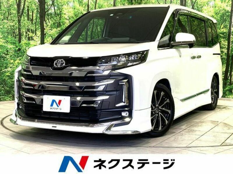 TOYOTA NOAH