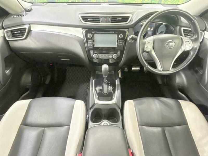 X-TRAIL-1