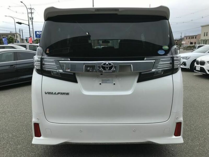 VELLFIRE-8