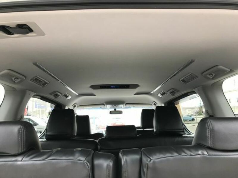 VELLFIRE-15