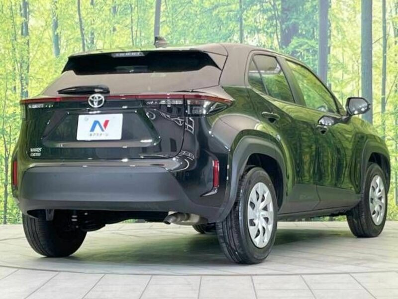 YARIS CROSS