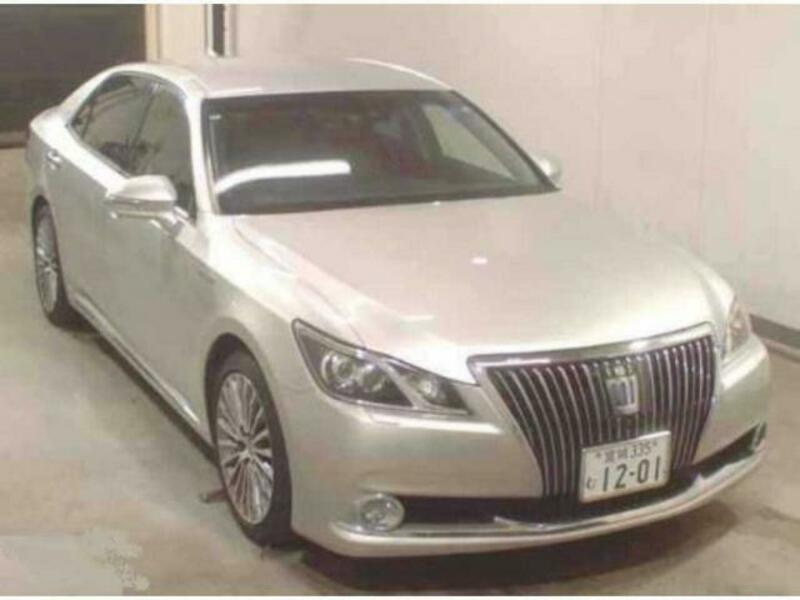 TOYOTA CROWN MAJESTA
