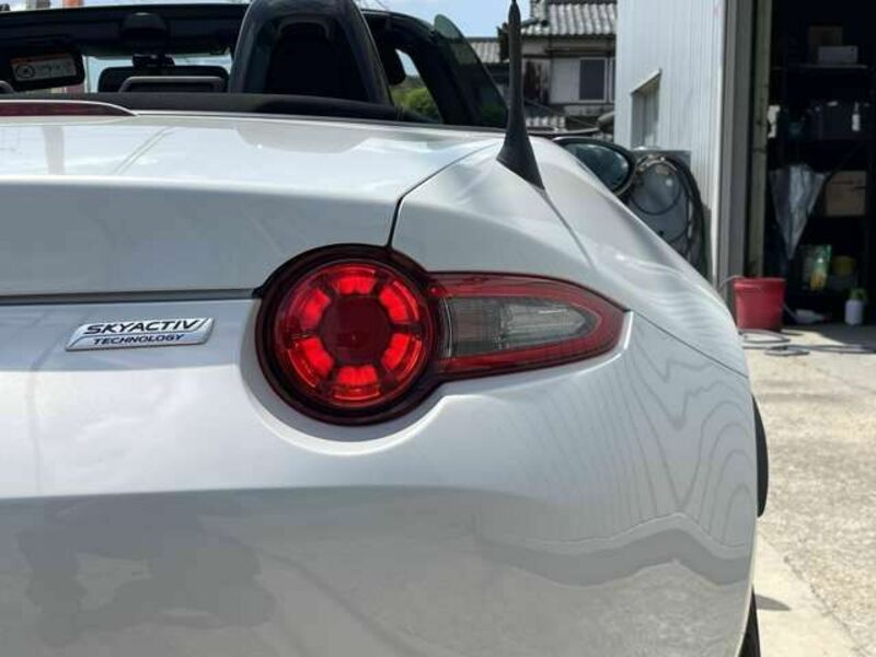 ROADSTER