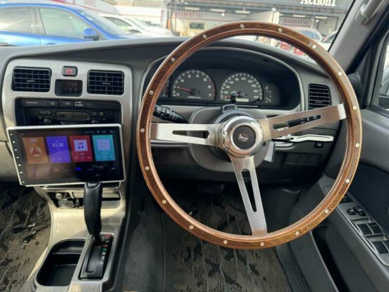 HILUX SURF-17