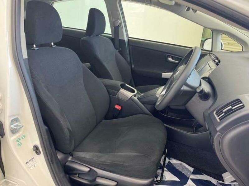 PRIUS-6