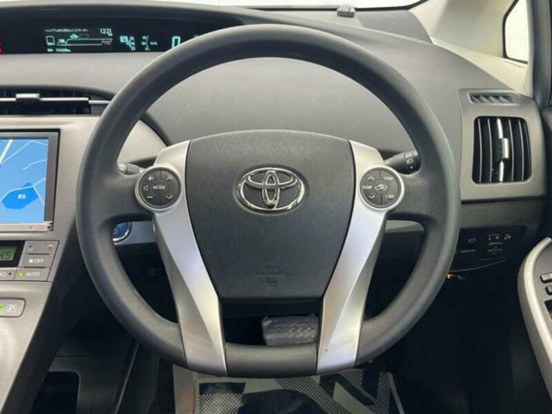 PRIUS-9