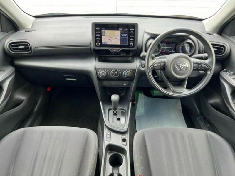 YARIS CROSS