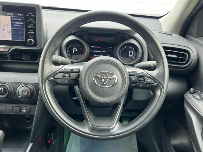 YARIS CROSS