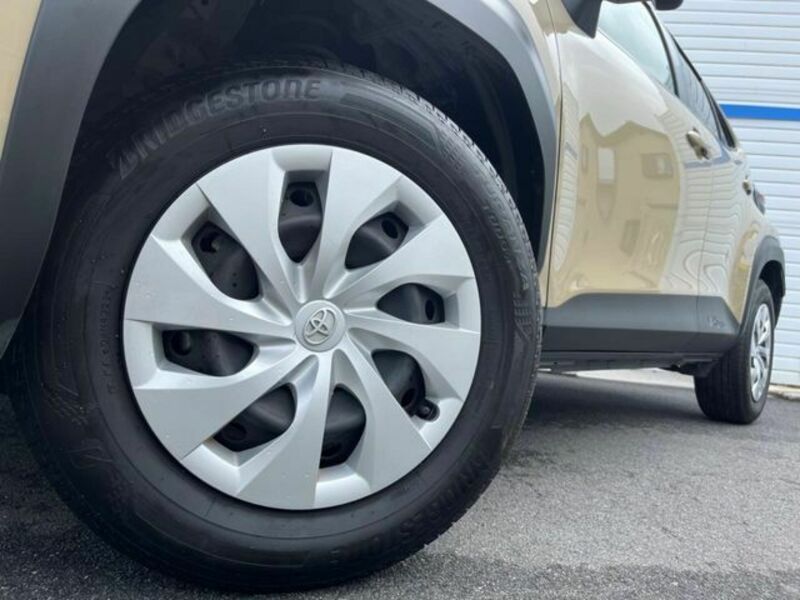 YARIS CROSS