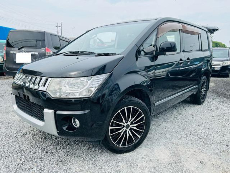 MITSUBISHI　DELICA D5