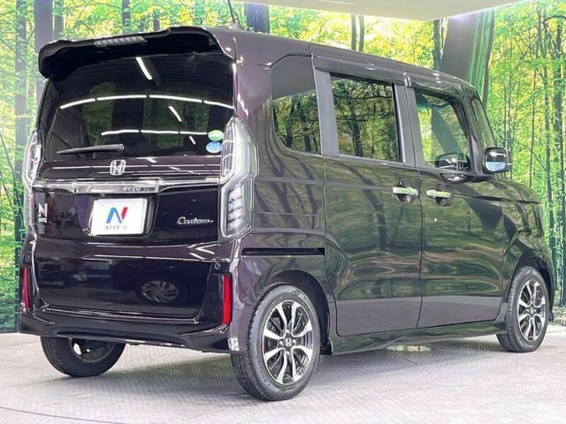 N BOX CUSTOM