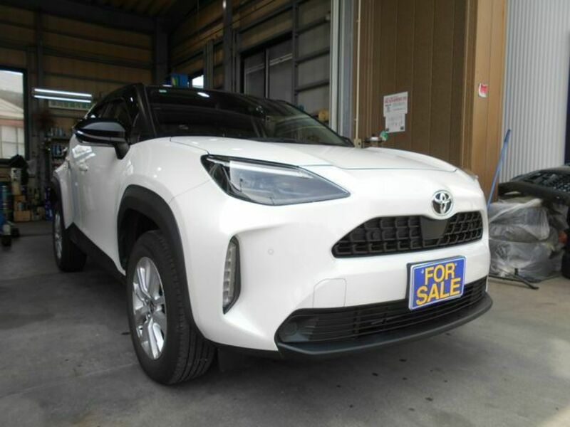 YARIS CROSS