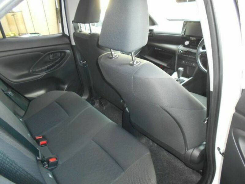 YARIS CROSS