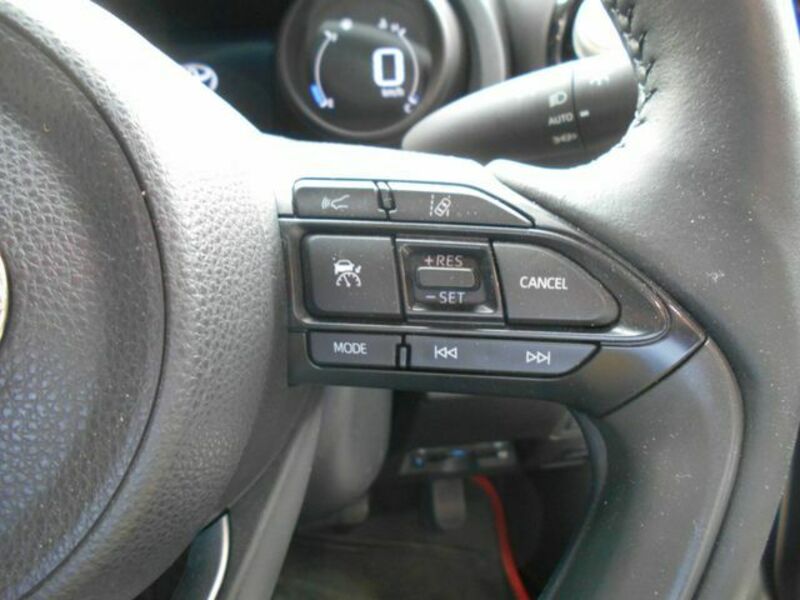 YARIS CROSS