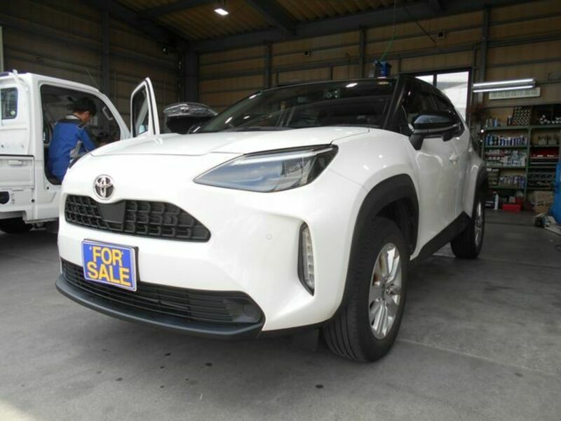 YARIS CROSS