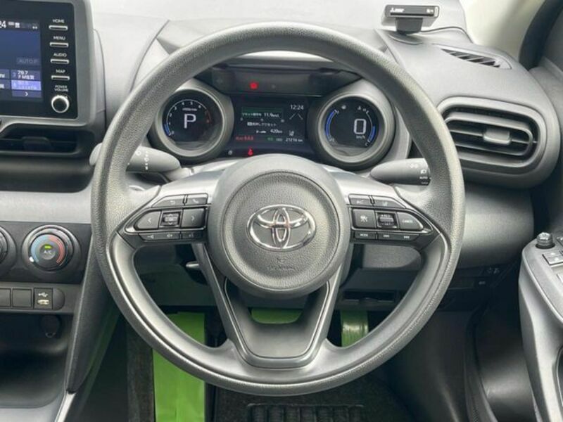 YARIS CROSS