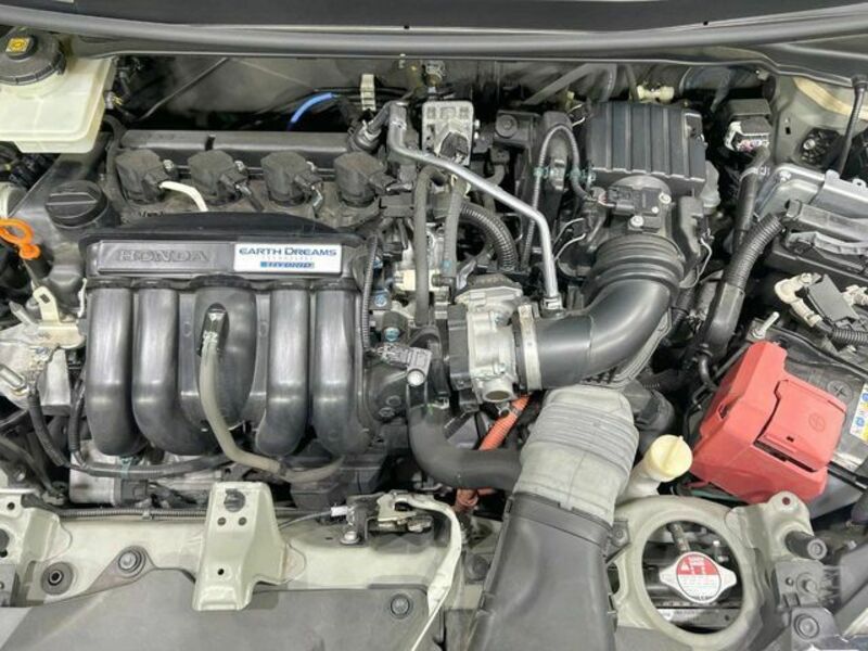 FIT HYBRID-17