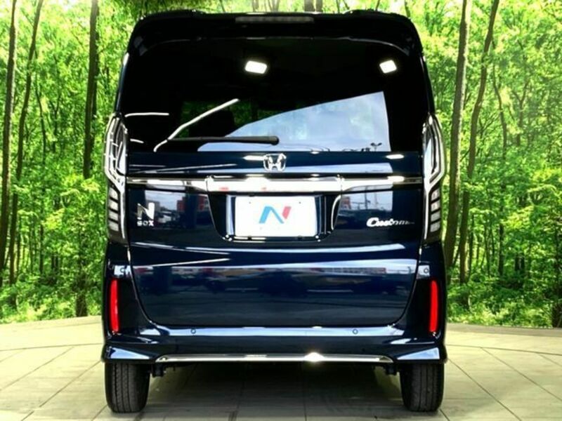 N BOX CUSTOM